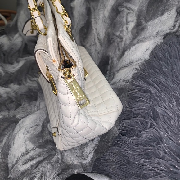 Jessica Simpson Handbag - Picture 4 of 10